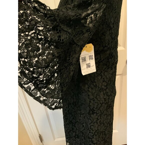 Dolce & Gabbana Black Floral Lace Dress W/ Bell Sleeves, Size 4 (US) 40 (IT) - Picture 6 of 10